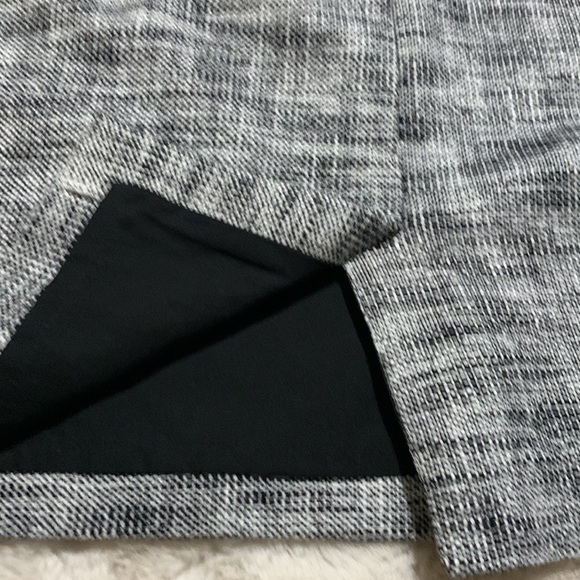 Banana republic skirt - Picture 3 of 4